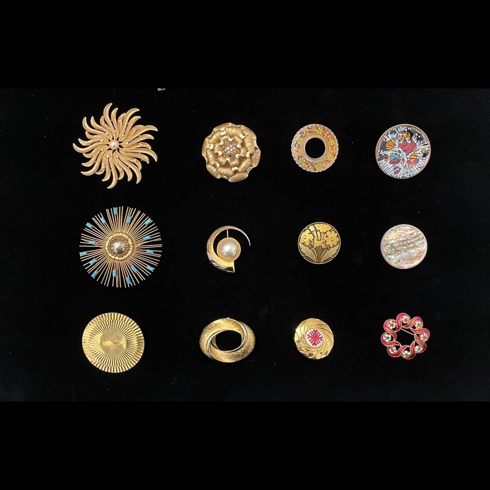 Vintage costume pins 12 Items